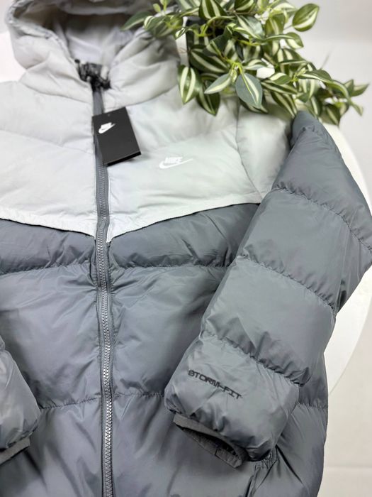 Пуховик Nike ( сірий з білим )