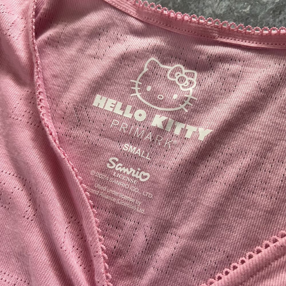Новий кроп топ Primark Hello Kitty