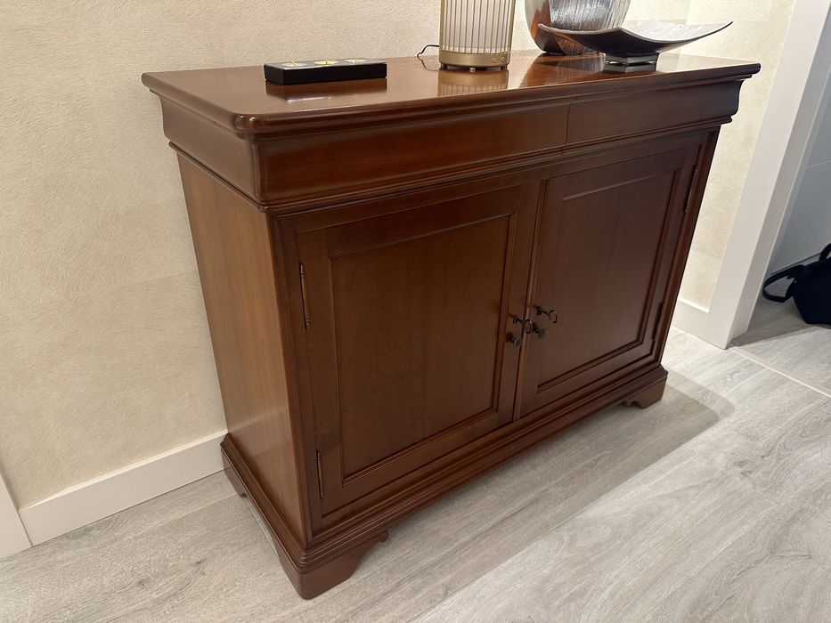 Aparador em Madeira Maciça Cerejeira 2 Portas