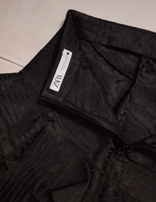 Saia Preta Zara Nova