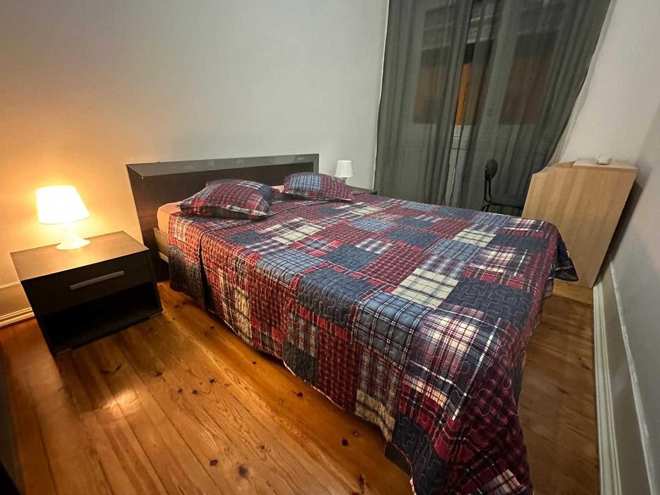 Quartos para casais, ótima localiz, desp inclusas, entrada facilitada