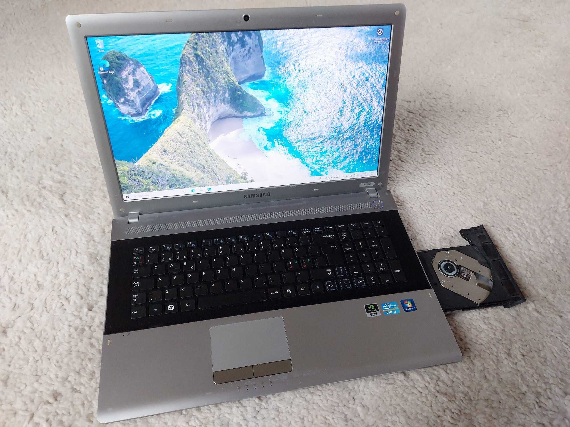 Laptop Samsung NP-RV720-S03 17.3" Core i5-2410M GeForce GT 520M