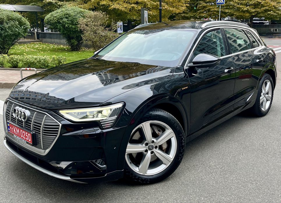 Audi E-Tron 50, 71kwh 2019