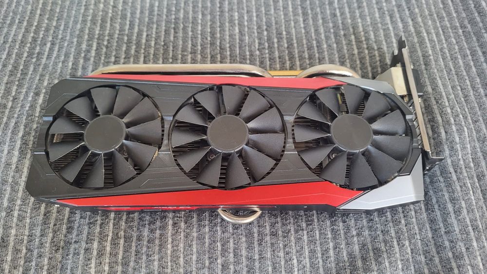 Karta graficzna AMD Radeon R9 Strix 8GB V-Ramu.