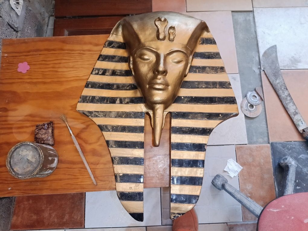 Busto faraó BARRO