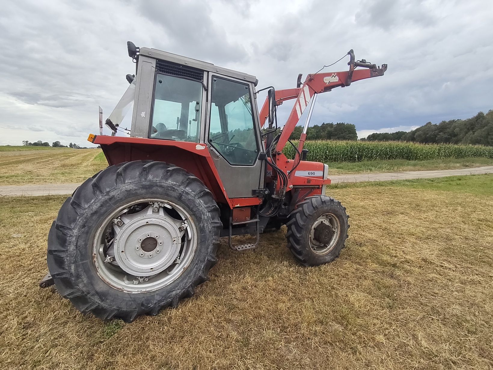 Massey Ferguson 690 MF 690 4x4