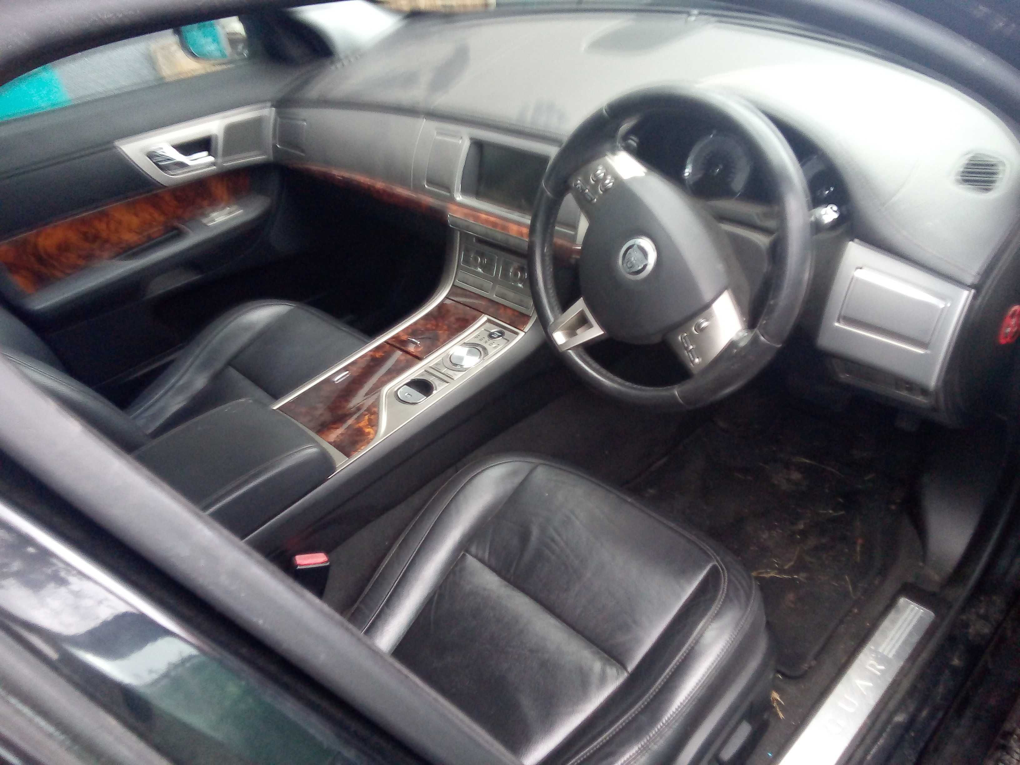 Jaguar XF Fotele skóra kanapa podłokietnik komplet Boczki Wnętrze