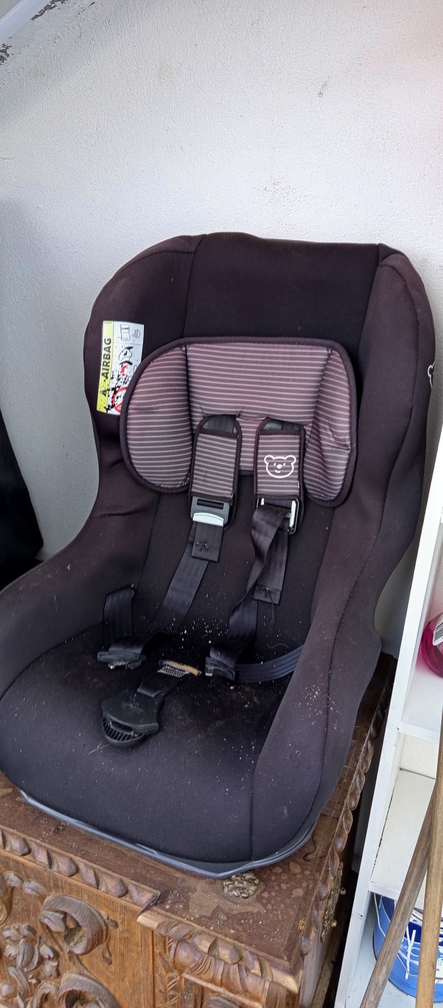 3 cadeiras auto iguais