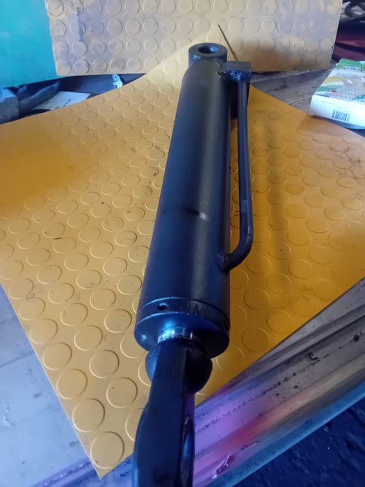 Cilindro hidráulico duplo efeito curso 300