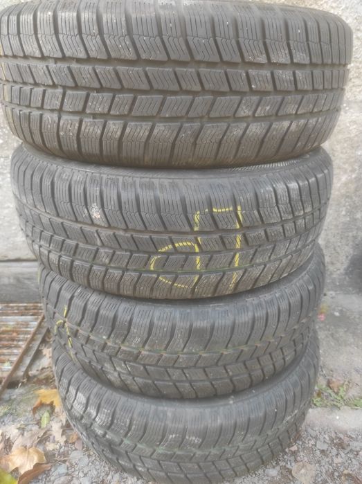 Opony zimowe 215/65 R16 4x4 Barum Polaris 3