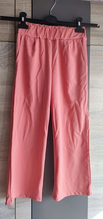 Spodnie z szeroką nogawką rozmiar 128