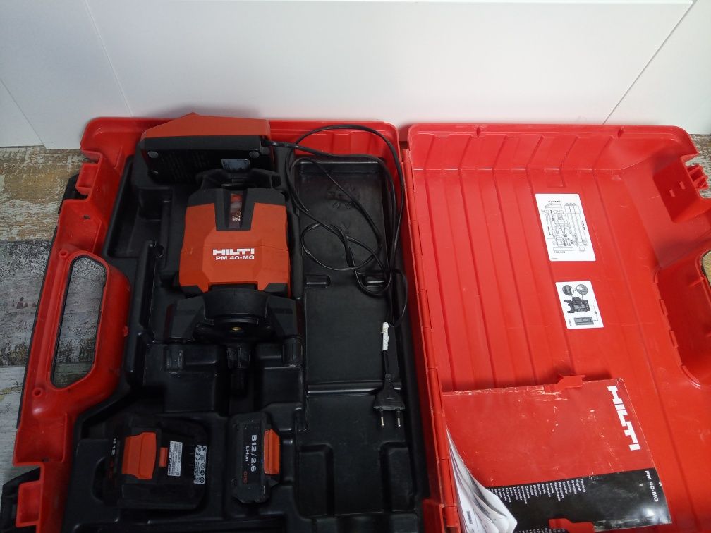 Hilti Pm 40 -MG Laser niwelator wieloliniowy 3x360st. Etui zestaw