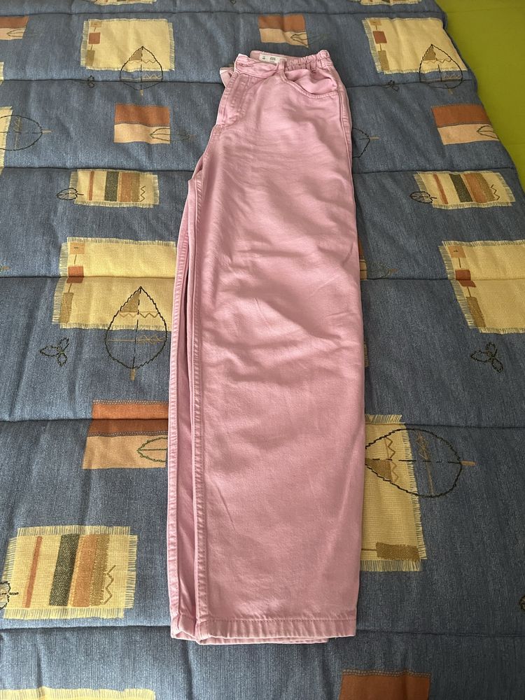 Calça cor - de - rosa da marca lefties