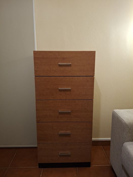 Movél Camiseiro Novo