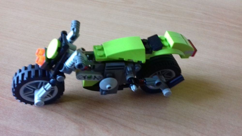 Lego motor 31018