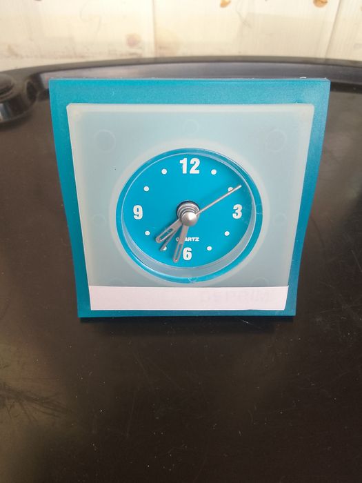 Час- будильник. Новые.