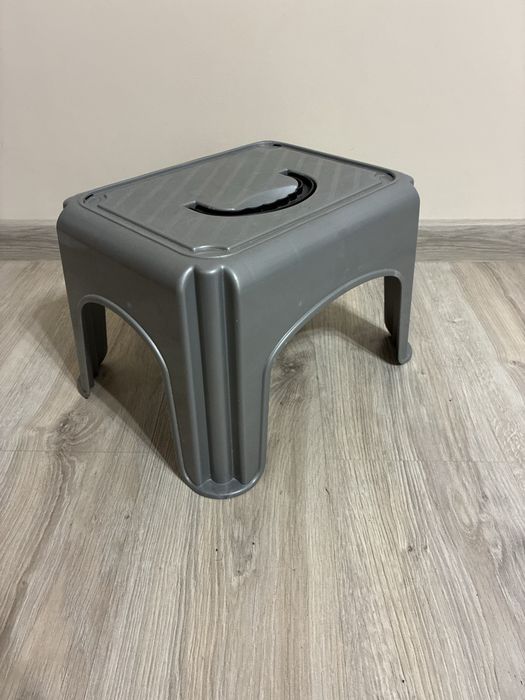 Стілець, табурет сходинка пластикова