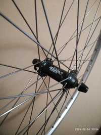 Передне колесо 28" Deore ＋Shimano задня втулка