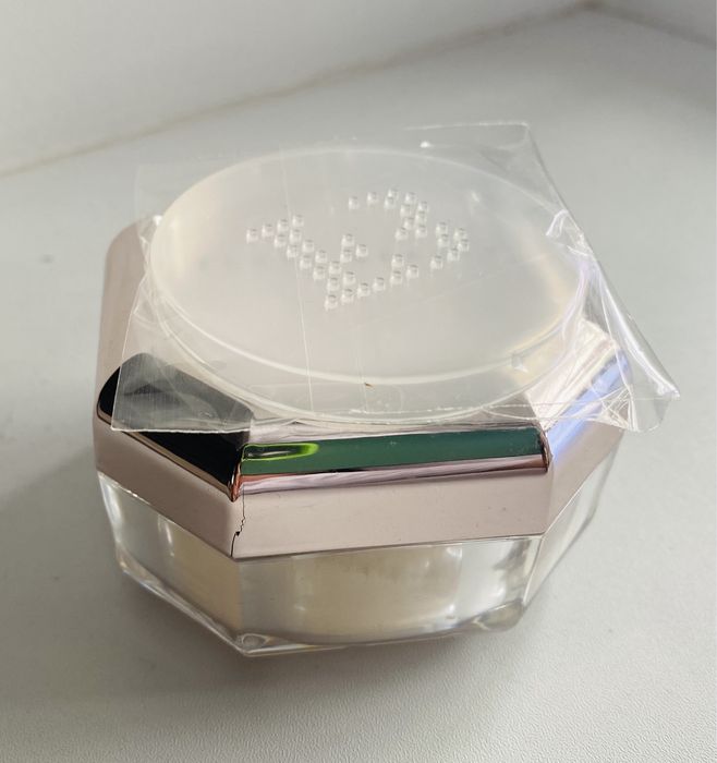 Пудра Fenty Beauty By Rihanna Pro Filt’R 28g butter Lavender