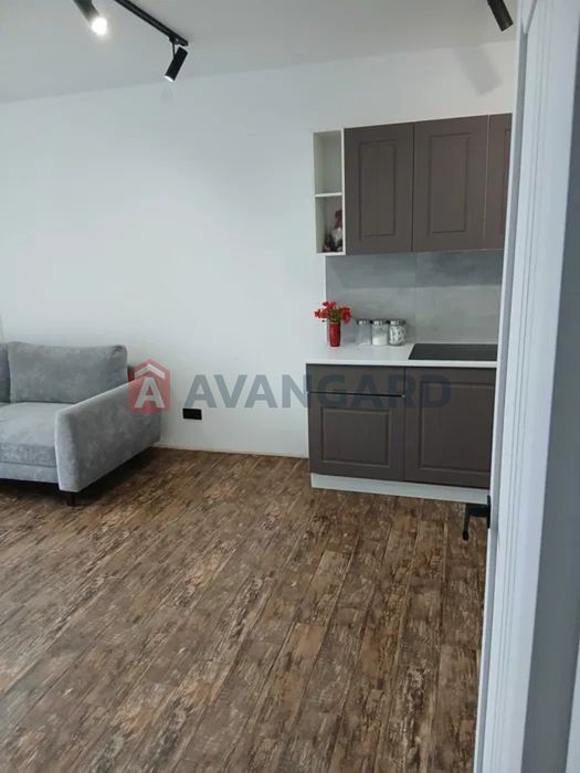 Продам 2 кімн квартиру з ремонтом в новобудові