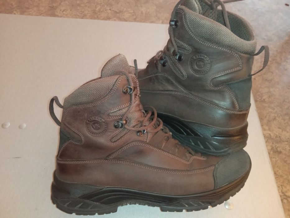 Ботинки туристические кожа 43 размер