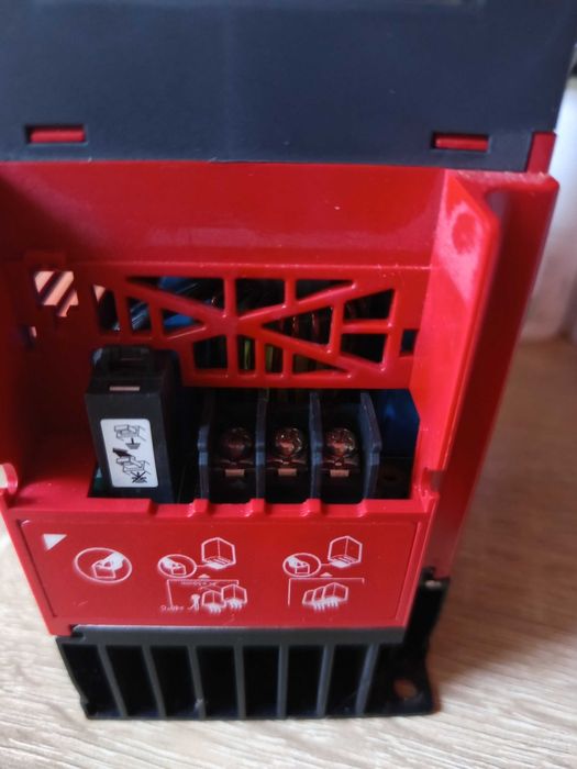 Частотний Перетворювач TOSHIBA