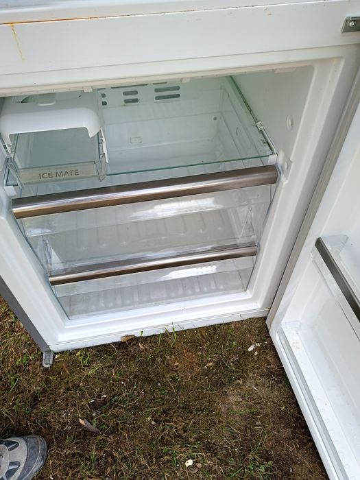 Szuflady.półki do lodówki Whirlpool WBA43982