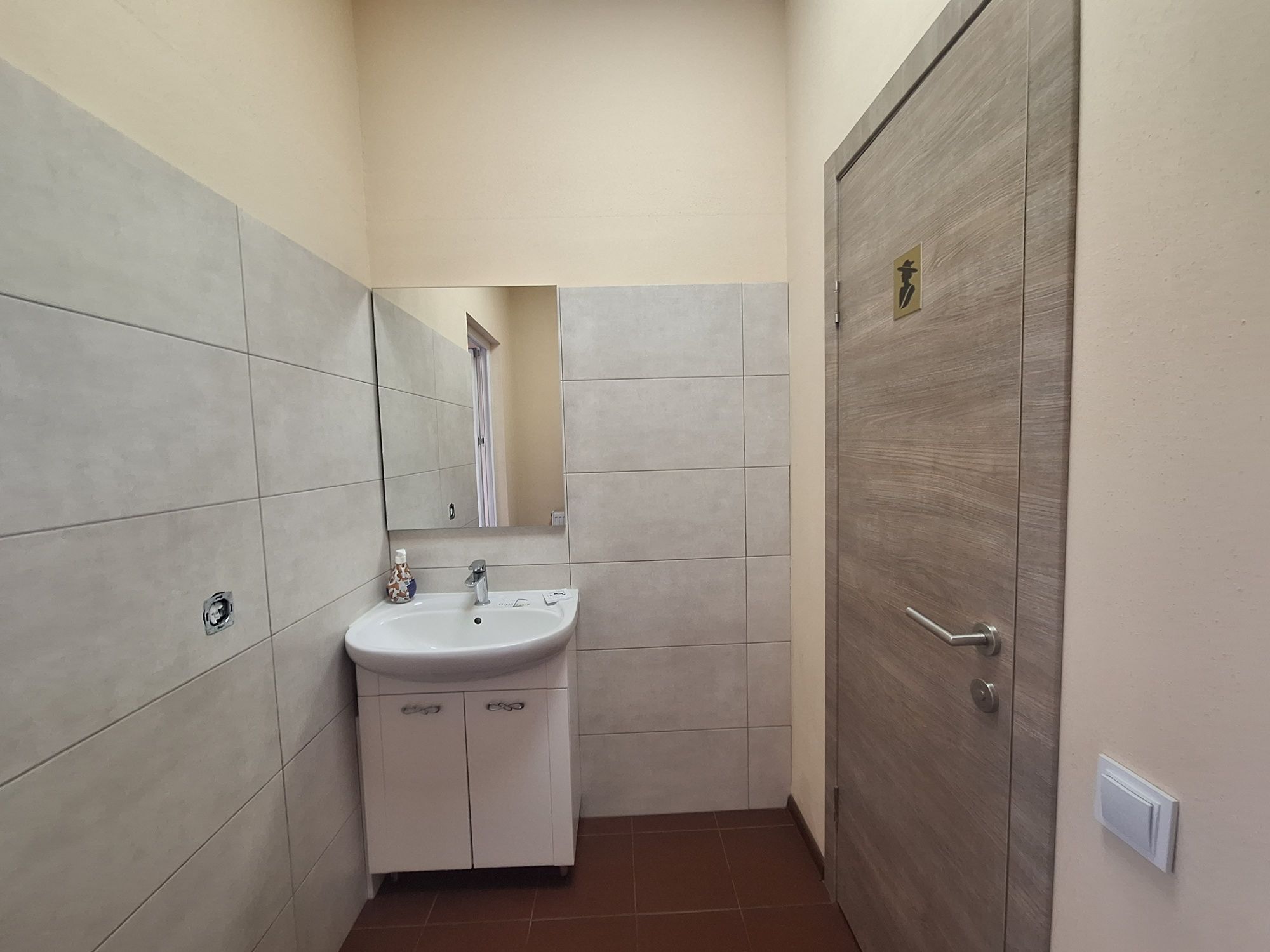 Здам нежитлові приміщення (65, 75,85м) в центрі