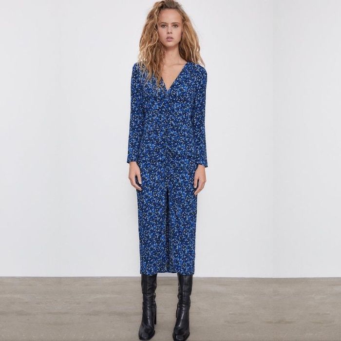 Платье Zara в цветочный принт