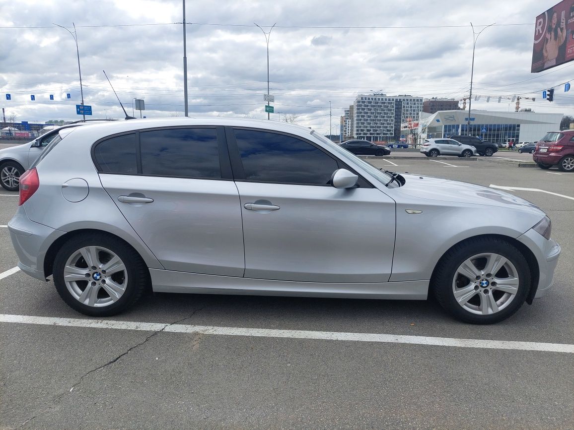 Продам BMW 118 2009 у відмінному стані терміновий продаж