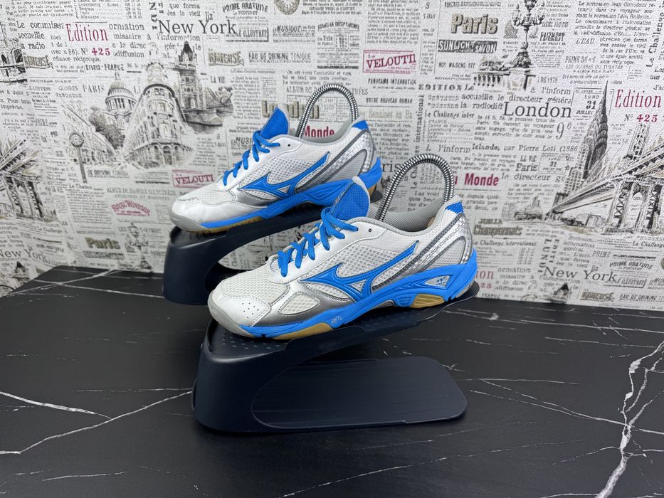 Кросівки Mizuno Wave Twister Розмір 37 Взуття