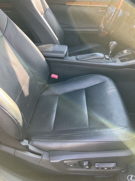 Лексус es300h-гибрит .Не крашен -Любое СТО