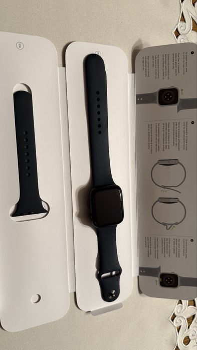 Iwatch 7 apple czarny plus trzy paski 89% (stan baterii)
