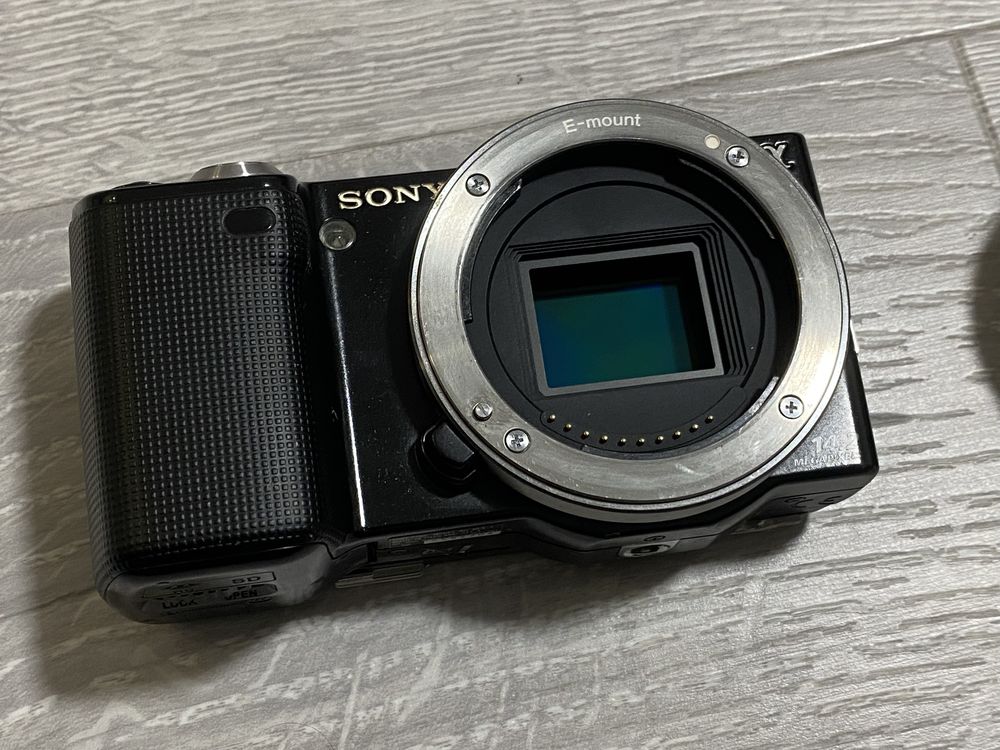 Sony NEX5 обʼєктив 16 2,8 мікрофон Sony, зарядка