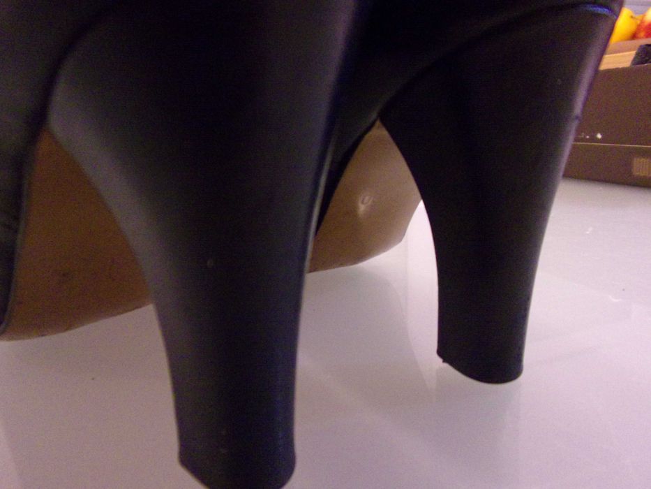 czółenka skórzane pantofle obcas 8cm roz38 granatowe