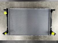 Радіатор охолодження двигуна AUDI A4 A5 A6 A7 A8 Q5 Q7 Q8 - 8W0121251N