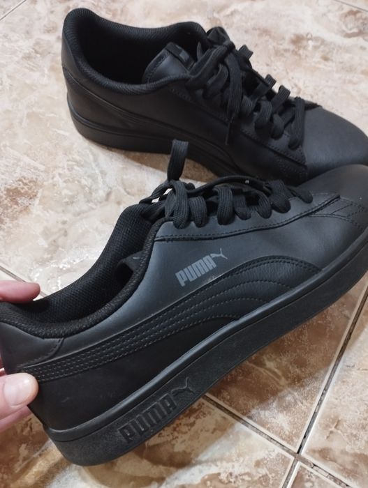 Кросівки чоловічі