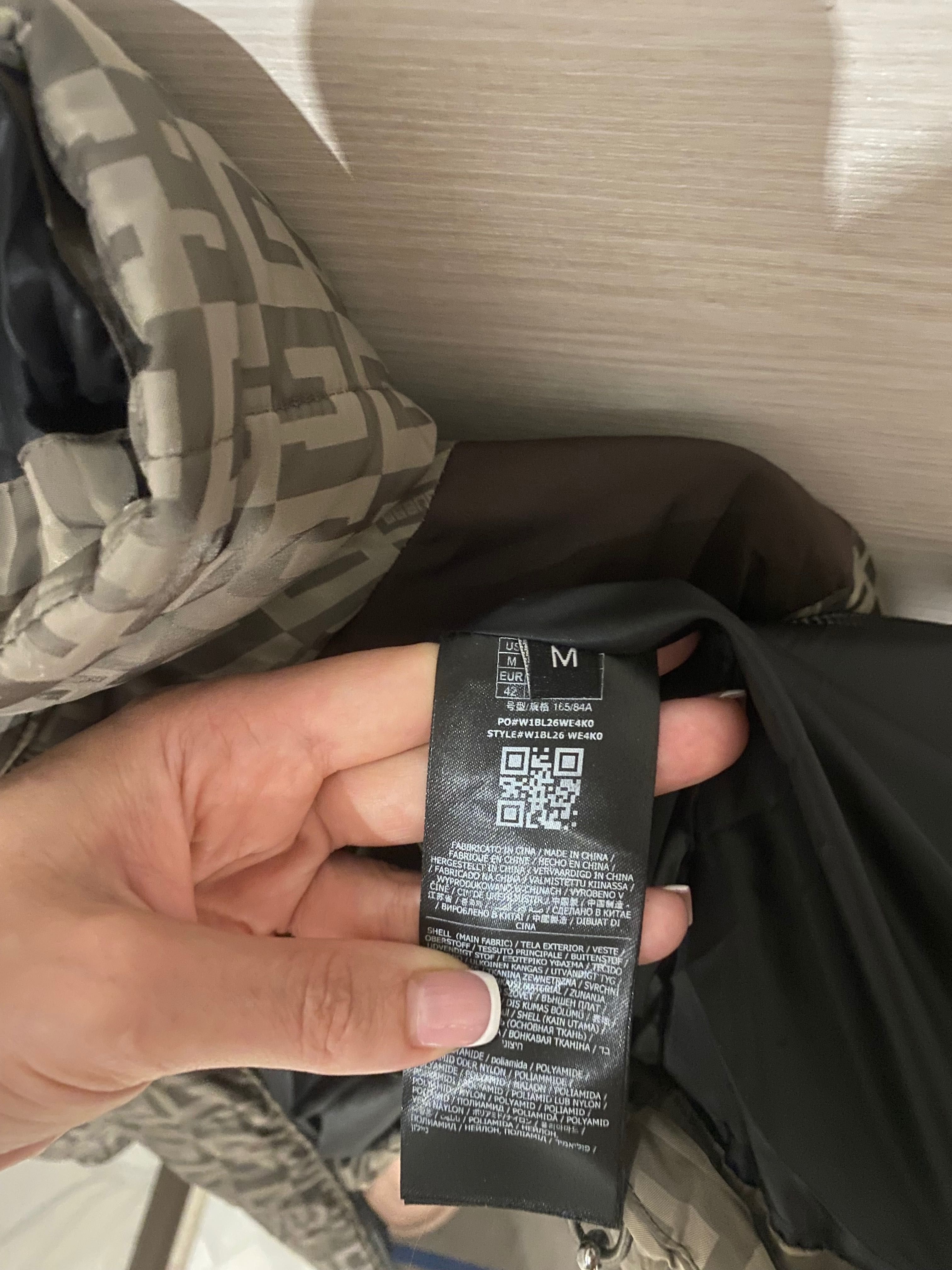 Куртка жіноча Guess