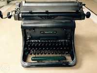 Maquina de escrever antiga vintage
