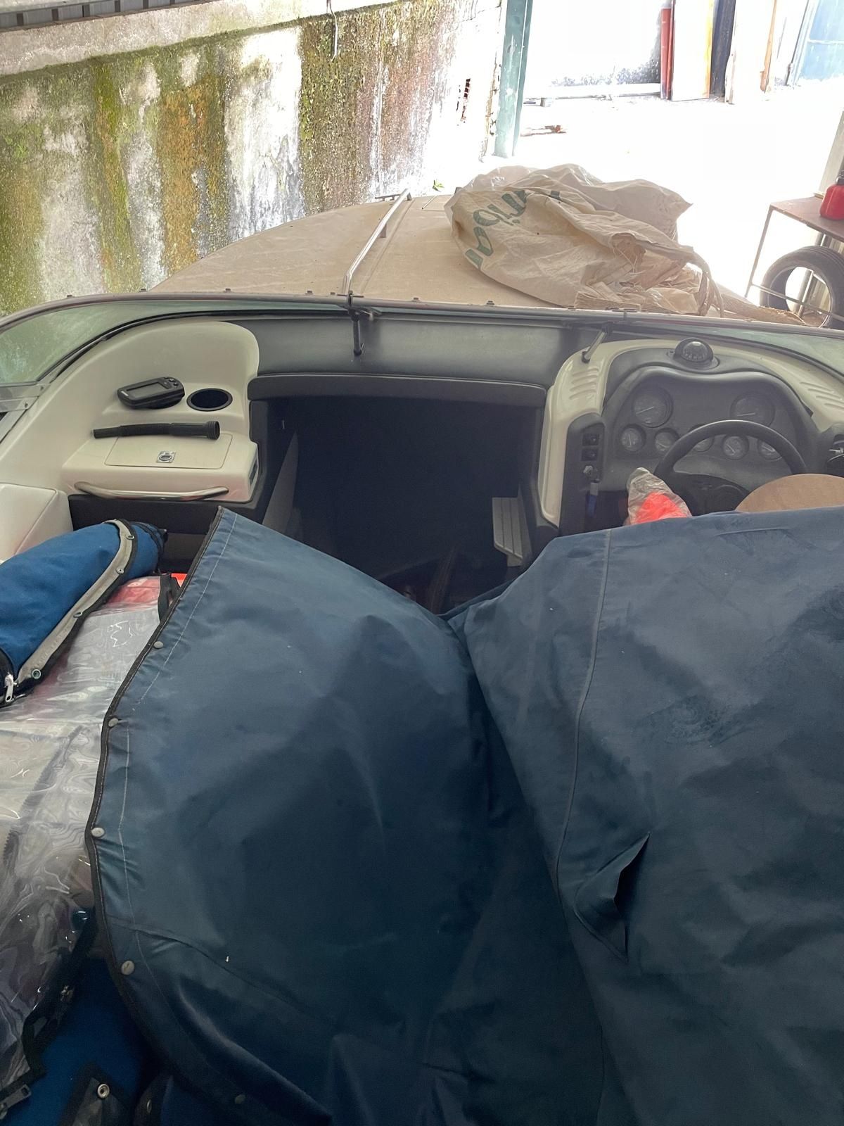 Barco Sea Ray 19.50 proa aberta