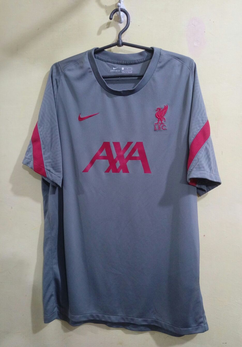 Nike Liverpool F.C. AXA оригінал футбольна футболка джерсі