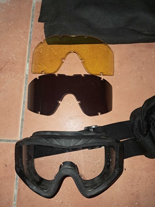 Мотоокуляри захиснi со сменным стеклом