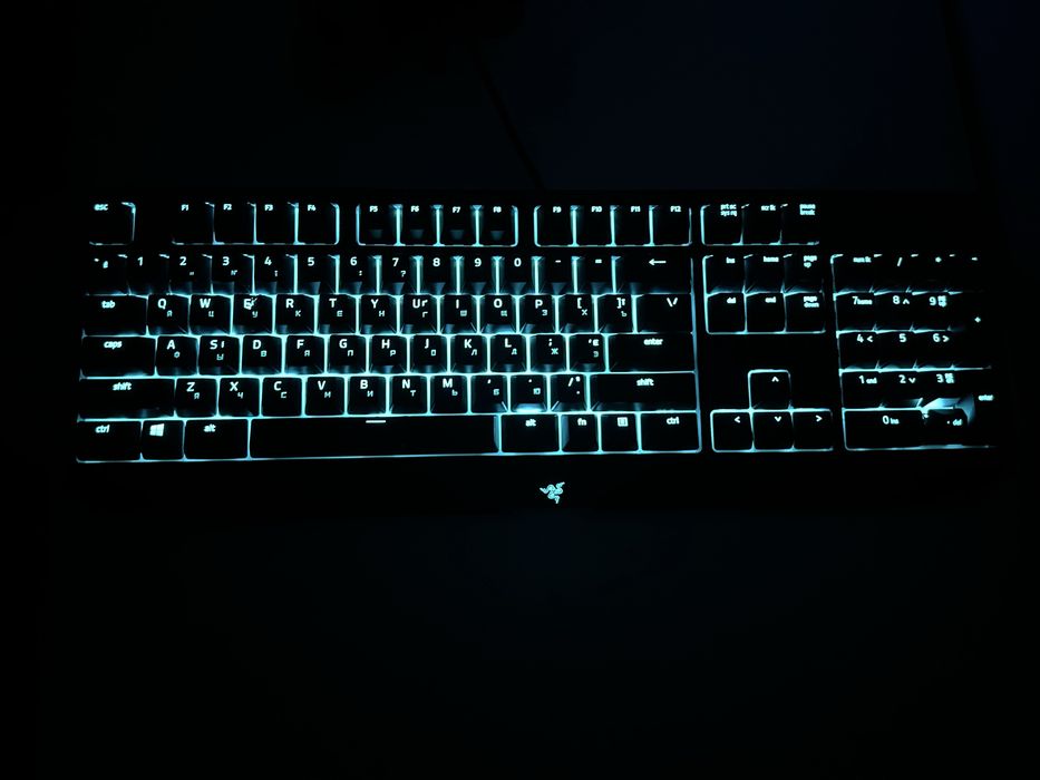 Razer BlackWidow повнорозмірна ігрова механічна клавіатура