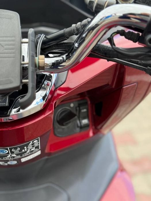 Wynajem skutera Honda PCX, оренда скутера. Uber, Glovo
