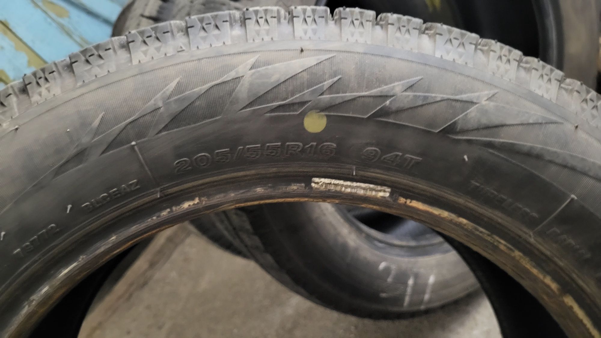 Bridgestone Blizzak Ice 205/55 R16 94T