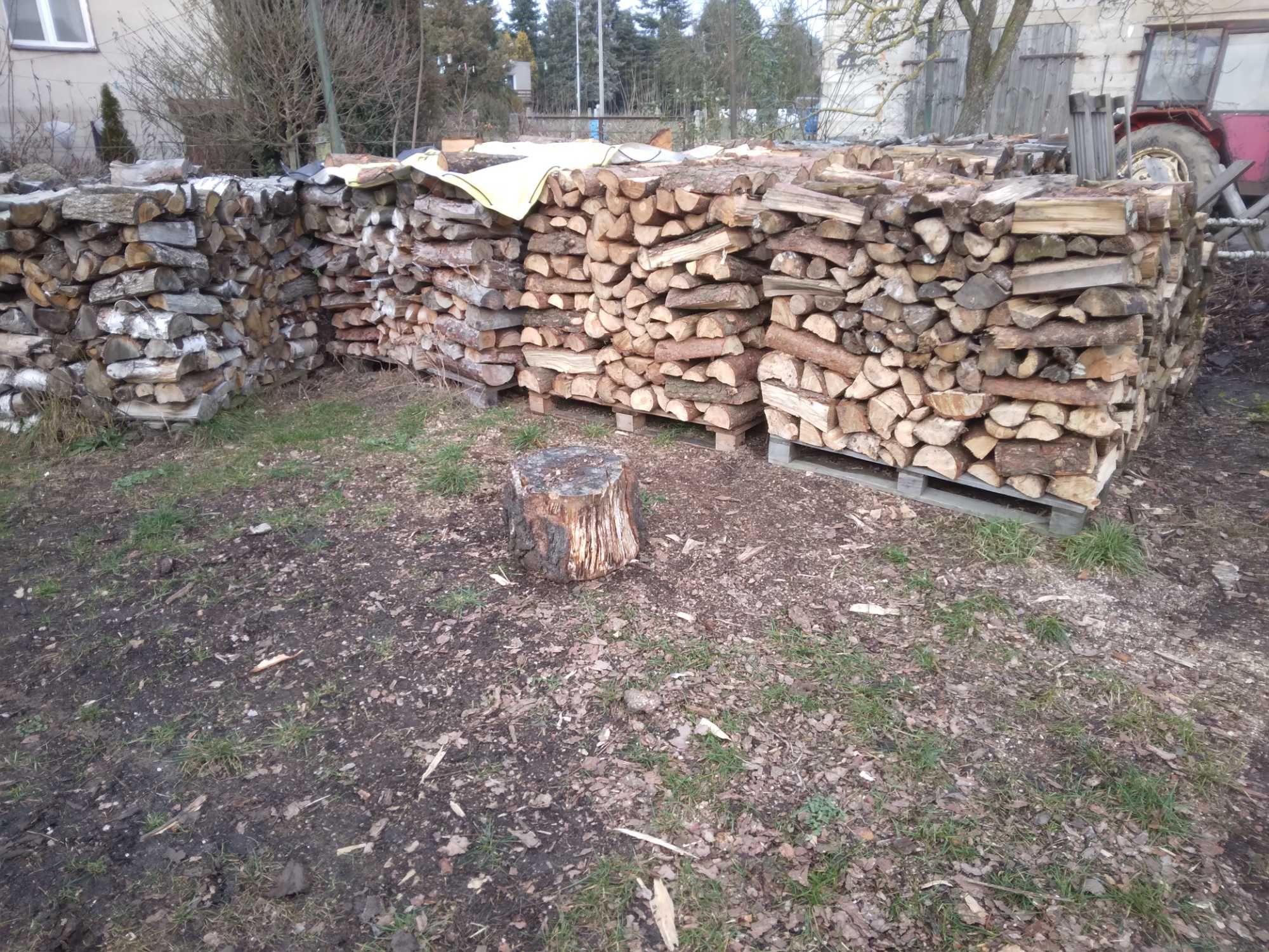 Drewno opałowe, sosna  pocięta, szczepana, układana Również buk dąb