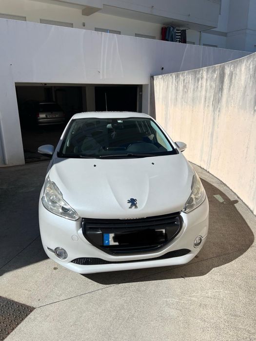 Carro bem conservado Peugeot 208