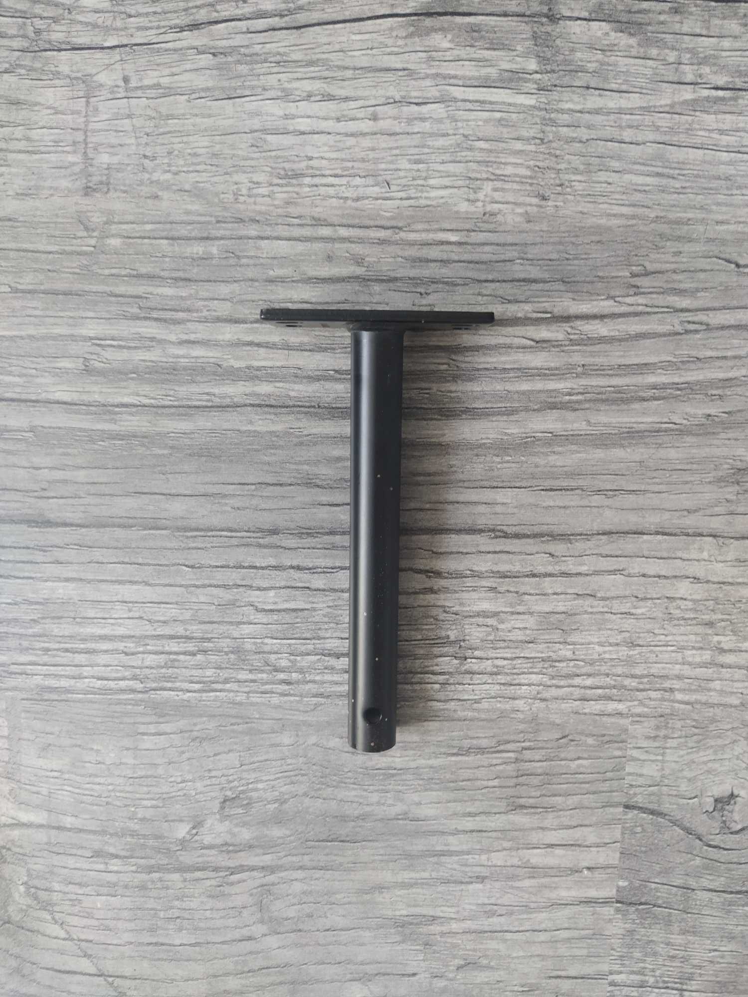 Czarna półka ścienna IKEA LACK 90cm