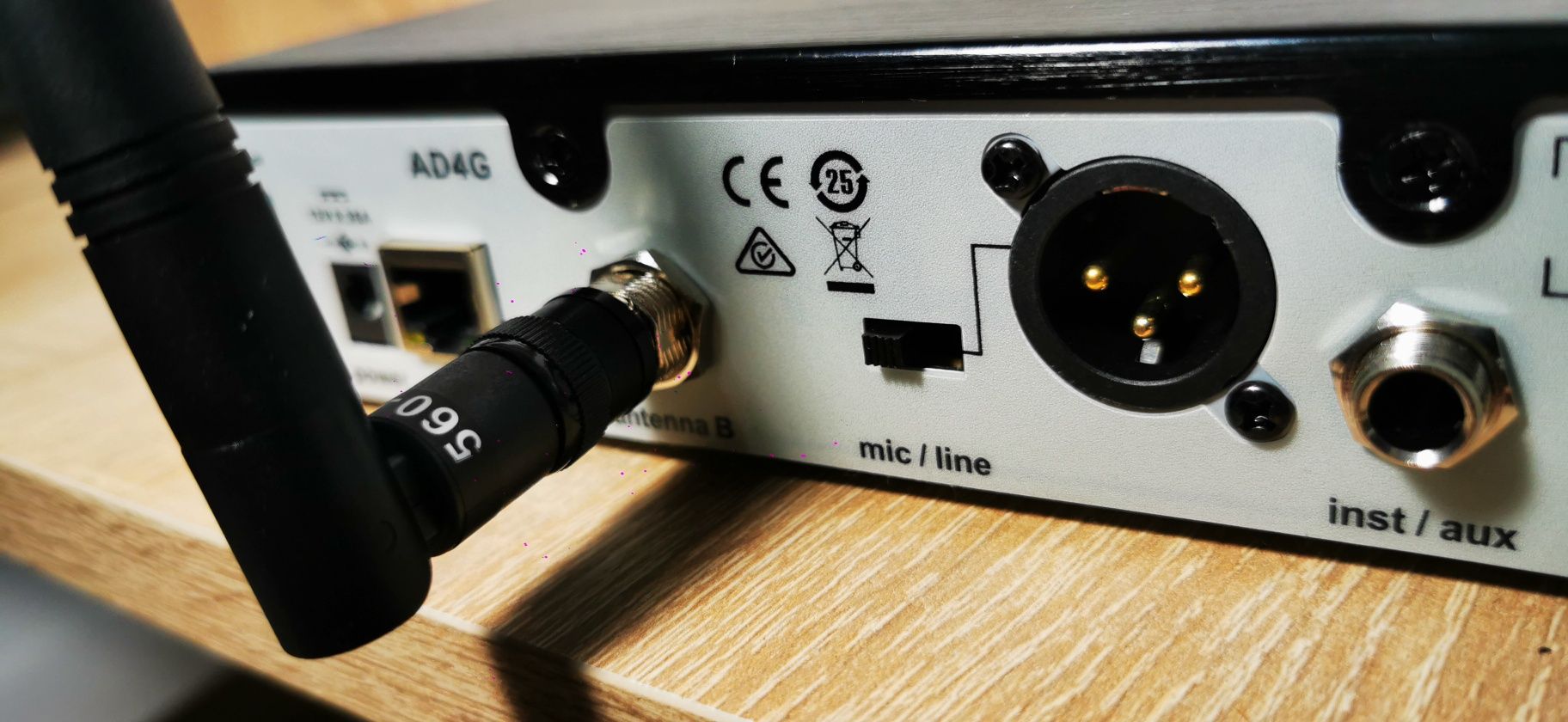 Profesjonalny Mikrofon bezprzewodowy SHURE B58 odbiornik AD4G dla DJa