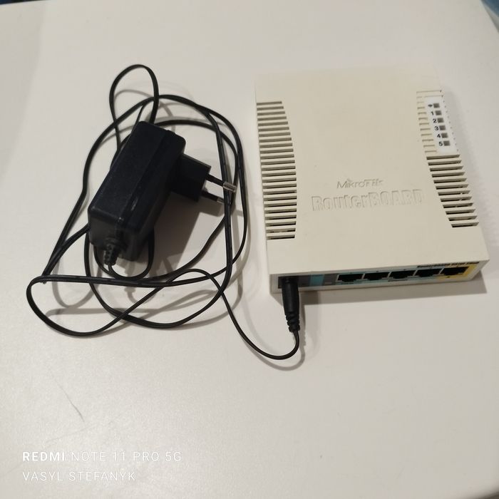 Wi-Fi Router Mikrotik RB951Ui-2HnD